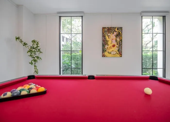 Sukumvit Pool 5br 5-7min-walk To Thonglor Sky Train Bangkok