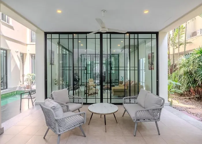 Sukumvit Pool 5br 5-7min-walk To Thonglor Sky Train *