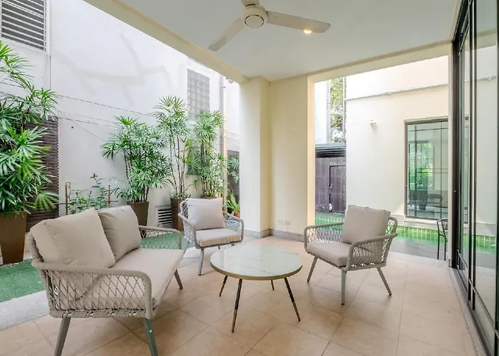 Sukumvit Pool 5br 5-7min-walk To Thonglor Sky Train Apartamento Bangkok
