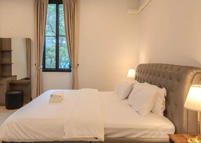 Sukumvit Pool 5br 5-7min-walk To Thonglor Sky Train Apartamento