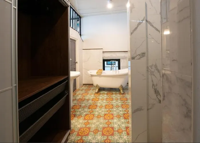 Apartamento Sukumvit Pool 5br 5-7min-walk To Thonglor Sky Train Bangkok