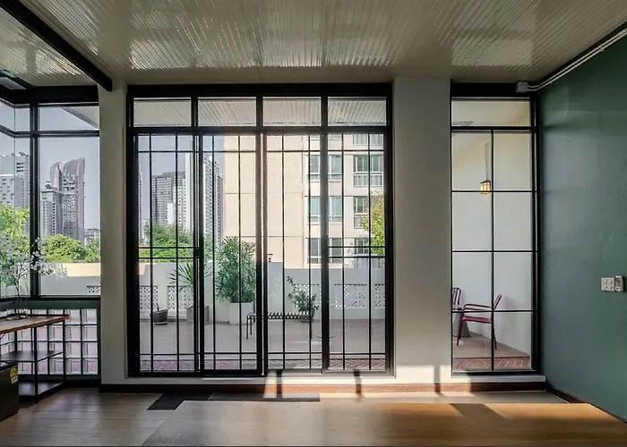 Sukumvit Pool 5br 5-7min-walk To Thonglor Sky Train