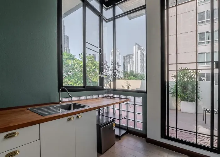 Sukumvit Pool 5br 5-7min-walk To Thonglor Sky Train Apartamento